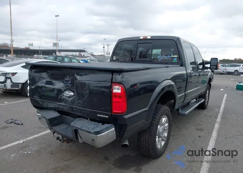 2015 Ford F-250 Lariat z USA, uszkodzony, nr VIN 1FT7W2B60FEC20521